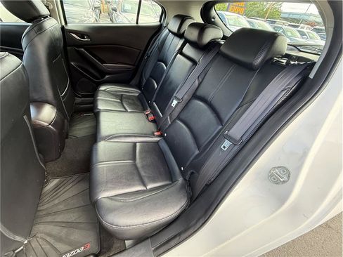 Used 2017 MAZDA MAZDA3 Touring FWD image 23