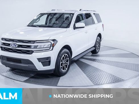 Used 2024 Ford Expedition XLT RWD image 2