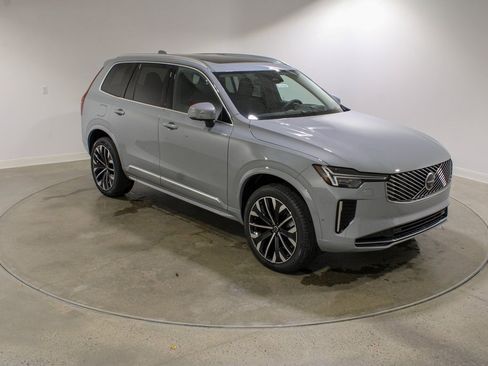 New 2026 Volvo XC90 B6 Ultra image 8
