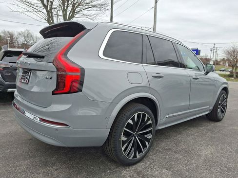 Certified 2025 Volvo XC90 B6 Plus image 6