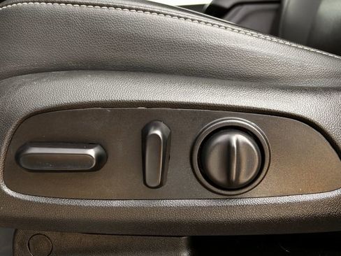 Used 2021 GMC Acadia SLT w/ Elevation Edition image 27