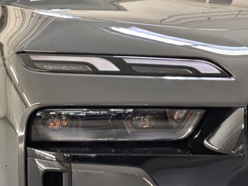 New 2026 BMW 740i image 10