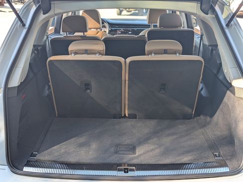 Used 2025 Audi Q7 3.0T Premium Plus image 19