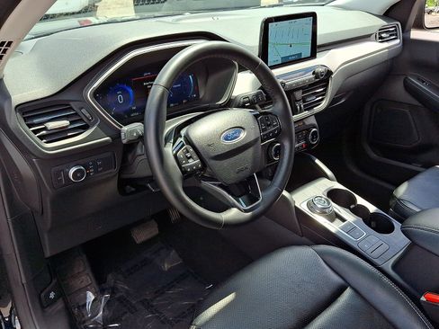 Certified 2022 Ford Escape SEL w/ Technology Package AWD/4WD image 14