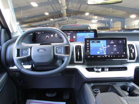 Certified 2025 Ford Expedition Max Active AWD/4WD image 5
