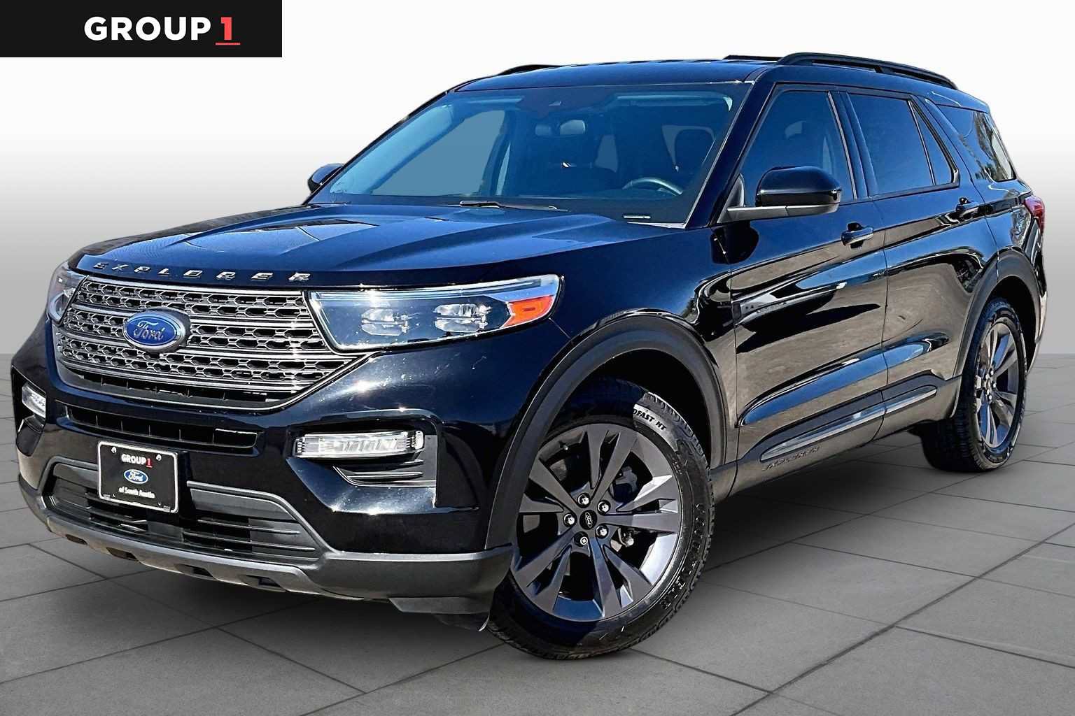 Used 2023 Ford Explorer XLT w/ Equipment Group 202A RWD image 1