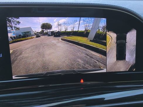 Used 2023 Cadillac Escalade Sport image 21