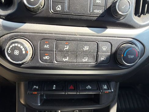 Used 2022 Chevrolet Colorado LT w/ Fleet Safety Package RWD image 19