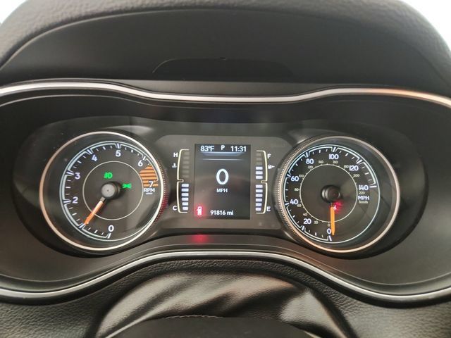 Used 2019 Jeep Cherokee Latitude w/ Popular Appearance Group FWD image 12