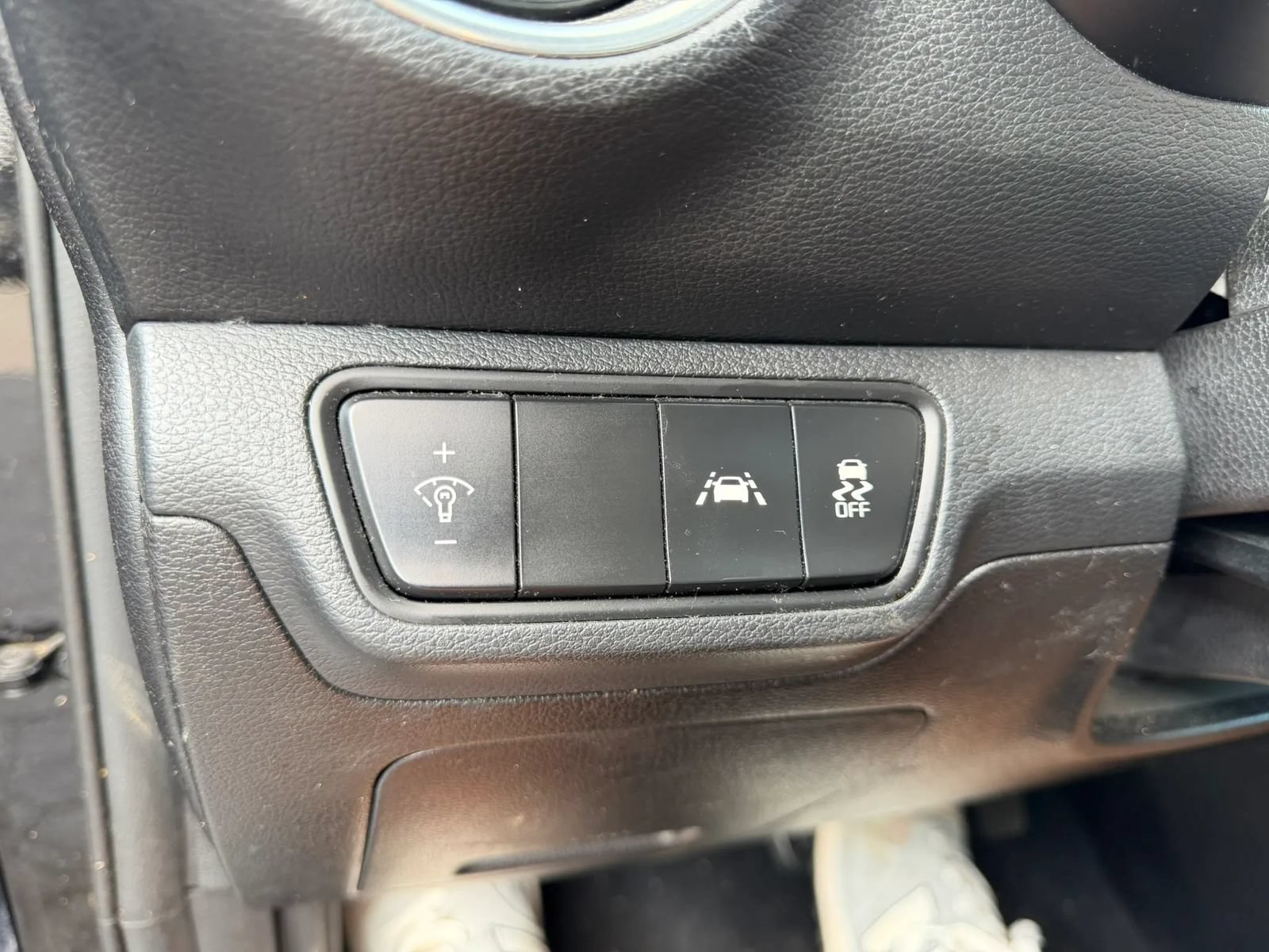 Used 2019 Kia Forte S w/ S Premium Package FWD image 16