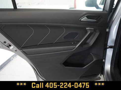 Used 2024 Volkswagen Tiguan SE FWD image 28