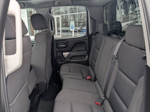 Used 2018 Chevrolet Silverado 1500 LT image 12