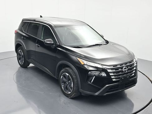 Certified 2024 Nissan Rogue SV FWD image 29