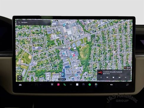 Used 2021 Tesla Model S Plaid image 19