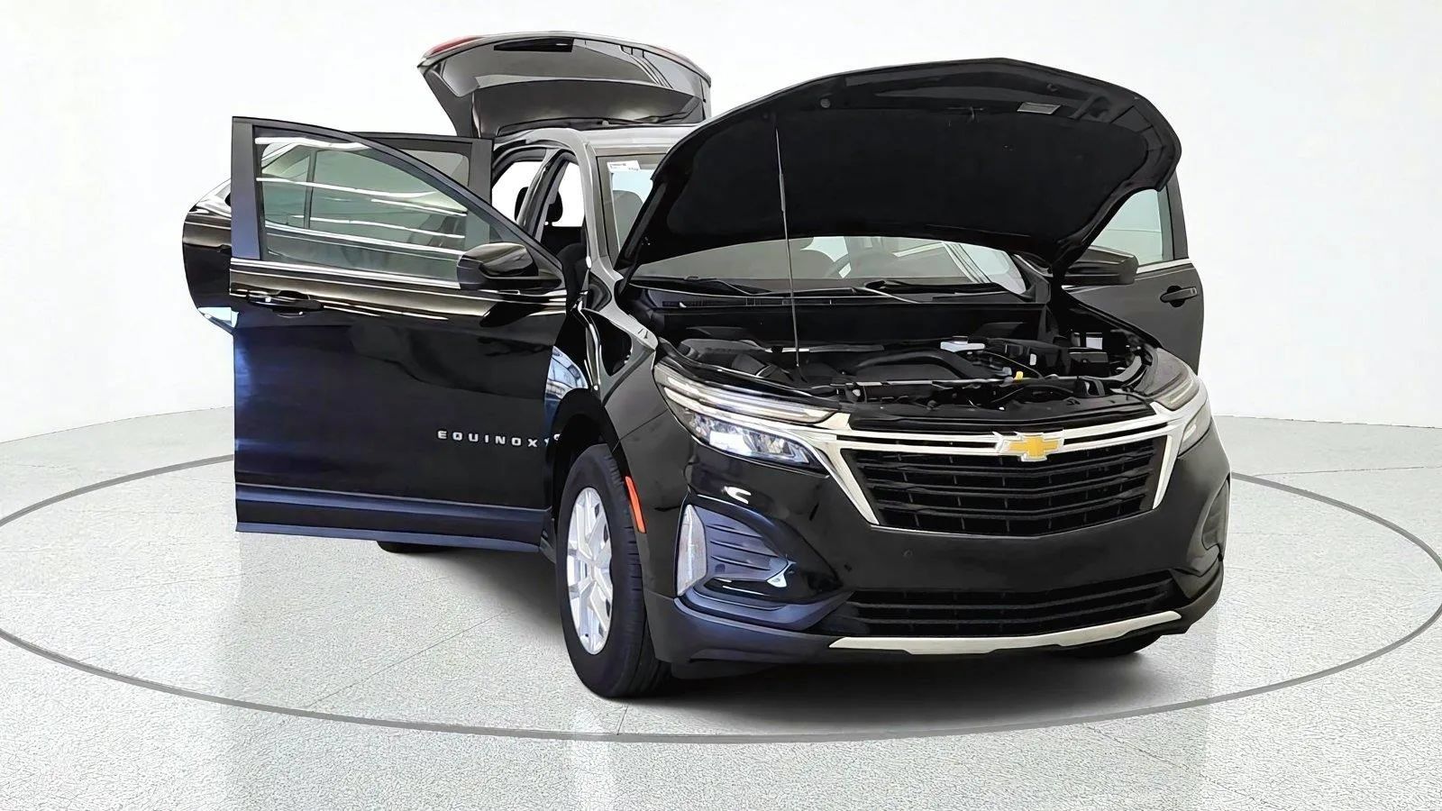 Used 2024 Chevrolet Equinox LT w/ LPO, Floor Liner Package FWD image 12