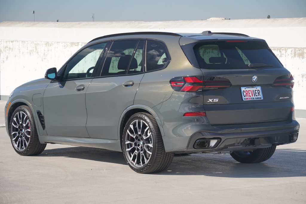 Used 2026 BMW X5 xDrive50e w/ M Sport Package AWD/4WD image 8