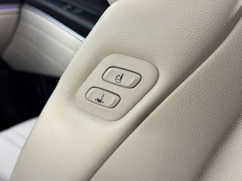 Used 2021 Genesis GV80 2.5T w/ Advanced Package 03 image 39