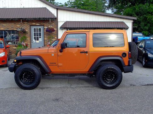 Used 2015 Jeep Wrangler Sport w/ Quick Order Package 23S AWD/4WD image 3