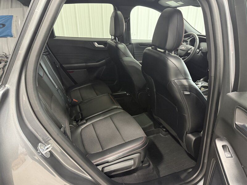 Used 2023 Ford Escape ST-Line w/ Tech Pack #1 FWD image 19