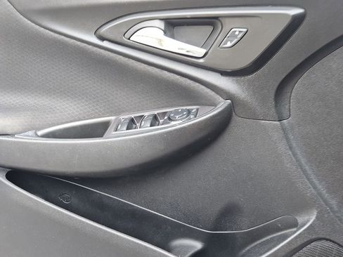 Used 2022 Chevrolet Malibu LT FWD image 19