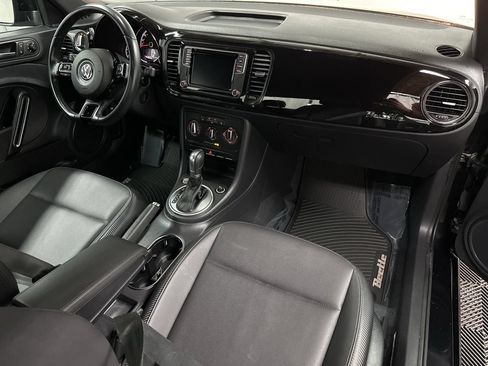 Used 2018 Volkswagen Beetle 2.0T FWD image 12