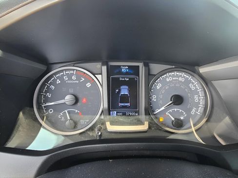 Used 2021 Toyota Tacoma TRD Sport w/ Technology Package AWD/4WD image 15