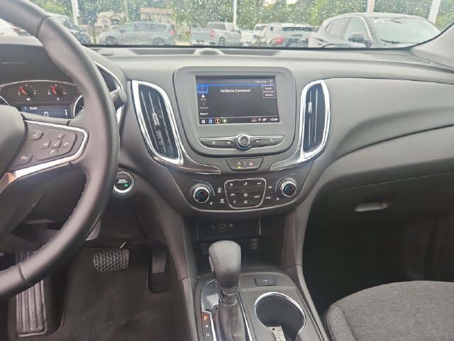 Used 2024 Chevrolet Equinox LT FWD image 17