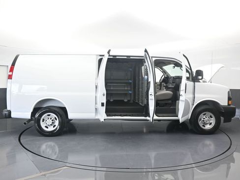 New 2025 Chevrolet Express 3500 Extended w/ Driver Convenience Package image 66