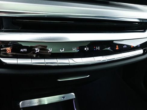 New 2025 Cadillac Lyriq Luxury image 17