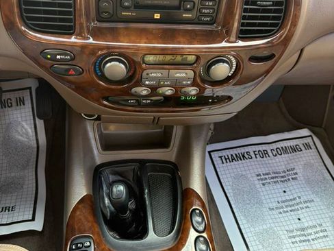 Used 2002 Toyota Sequoia Limited AWD/4WD image 26