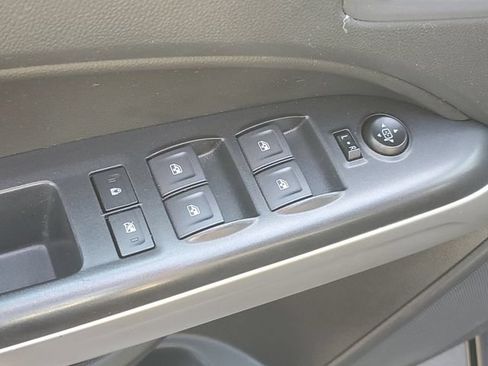 Certified 2022 Chevrolet Colorado LT w/ Luxury Package AWD/4WD image 15