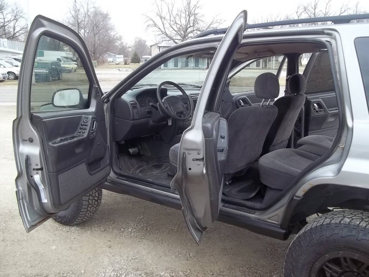 Used 2000 Jeep Grand Cherokee Laredo AWD/4WD image 7
