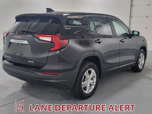 Used 2022 GMC Terrain SLE image 8