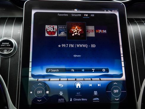 Used 2023 Mercedes-Benz GLC 300 4MATIC image 25