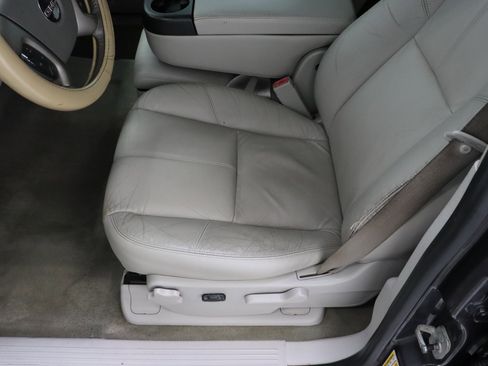 Used 2011 GMC Sierra 1500 SLE w/ Texas Edition RWD image 16