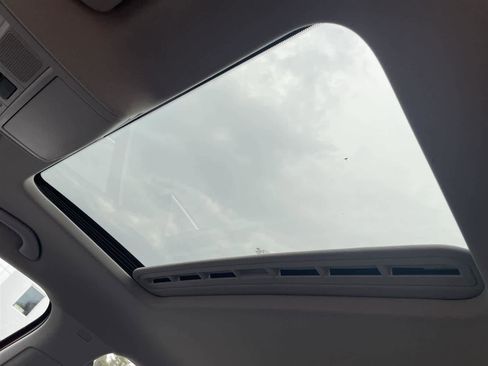 Used 2015 Volkswagen Jetta SE image 14