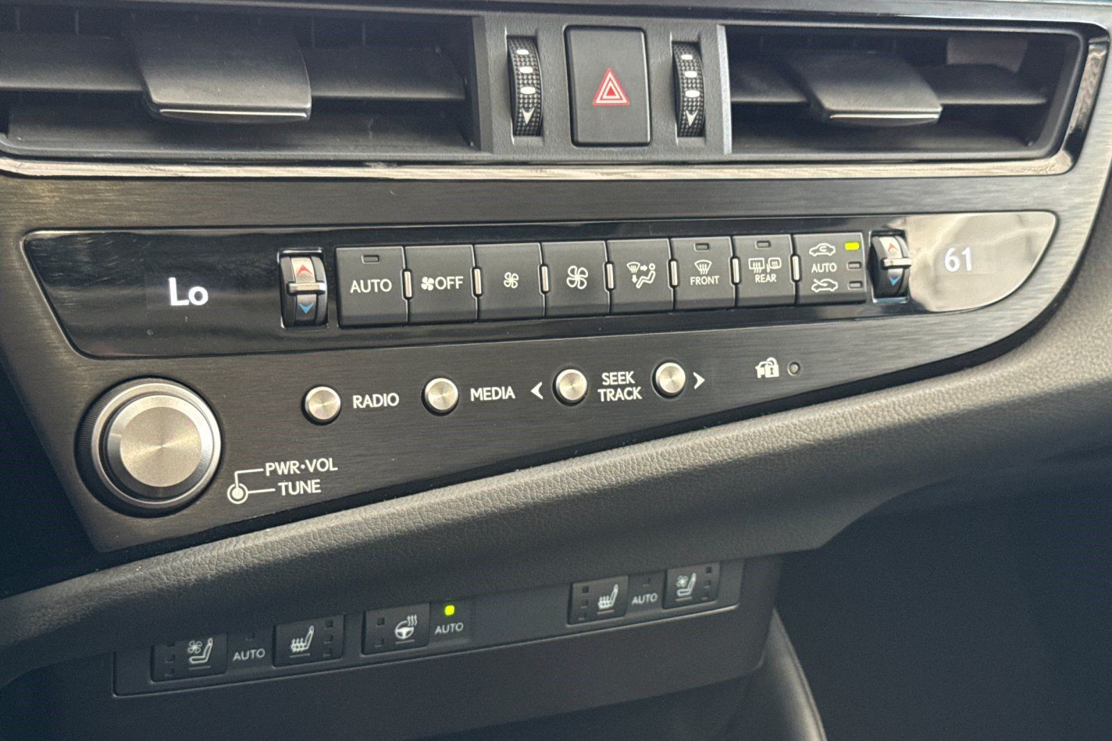 Certified 2025 Lexus ES 300h w/ Premium Package FWD image 25