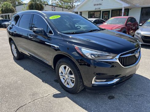 Used 2020 Buick Enclave Essence w/ Sound and Sites Package image 3