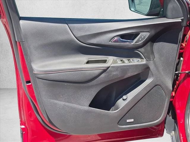 Certified 2022 Chevrolet Equinox RS w/ RS Leather Package AWD/4WD image 12