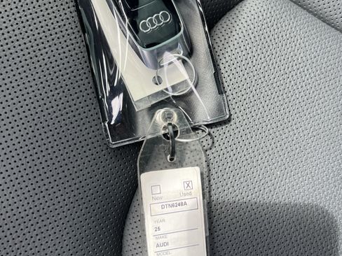 Used 2025 Audi Q7 3.0T Premium Plus AWD/4WD image 38
