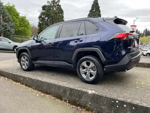 Certified 2025 Toyota RAV4 XLE AWD/4WD image 5