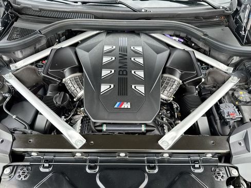 Used 2025 BMW X7 M60i image 31