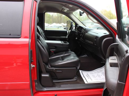Used 2008 Chevrolet Silverado 2500 LT w/ 1LT Convenience Package AWD/4WD image 31