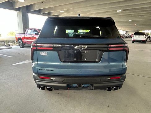 Used 2024 Chevrolet Traverse LS w/ Midnight/Sport Edition FWD image 4