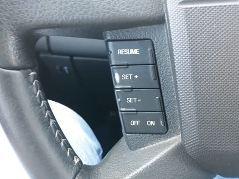 Used 2007 Ford Edge SEL image 16