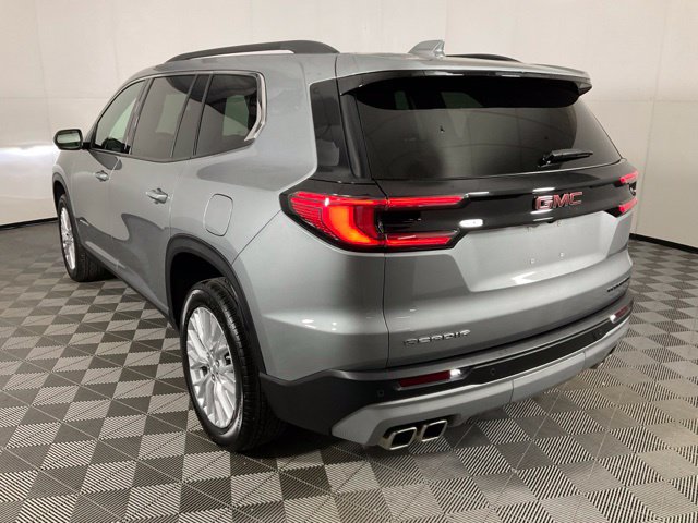 Used 2025 GMC Acadia Elevation w/ Elevation Premium Package FWD image 4