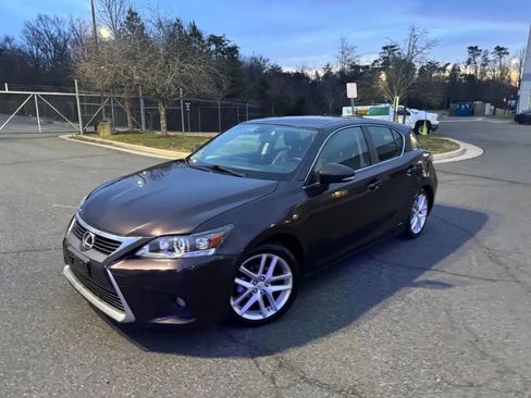 Used 2015 Lexus CT 200h w/ Navigation Package image 3