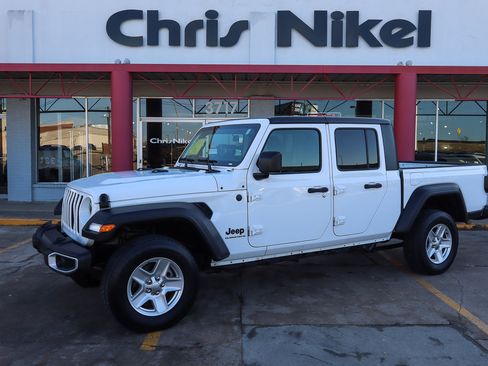Used 2023 Jeep Gladiator Sport image 1