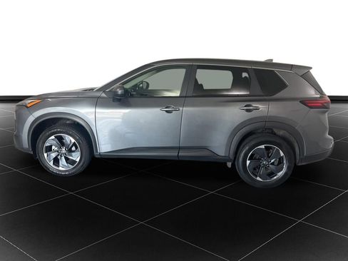 Used 2025 Nissan Rogue SV AWD/4WD image 2