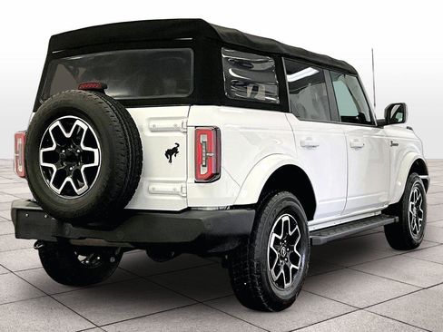 Used 2021 Ford Bronco Outer Banks image 11